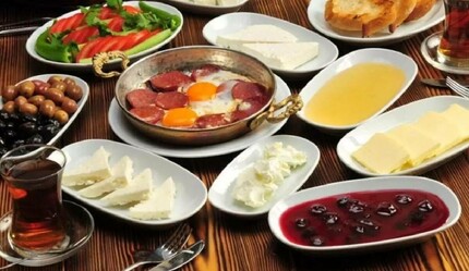 Sahurda ne yenir? Tok tutan ve susatmayan sahur tarifleri yayınlandı - yemek
