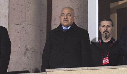 Mehmet Büyükekşi: İnşallah zaman içinde sportif mücadelelerle iki halk arasında barış ortamı oluşur - spor