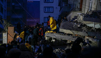 36 kişiye mezar olan Ezgi Apartmanı'nda kesilmiş kolon iddiası - guncel