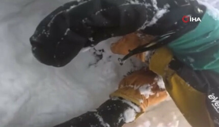 Kayakçının dikkati, çığ altında kalan snowboardcunun hayatını kurtardı - yasam