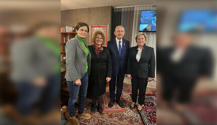Kılıçdaroğlu'nun seccade fotoğrafına AK Parti tepki gösterdi, CHP'den açıklama geldi - secim-2023