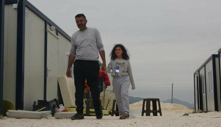 Depremden geriye acı dolu hikayeler kaldı! 15 kilometre boyunca koştu… Annesini enkazda, babasını hastanede kaybetti - gundem