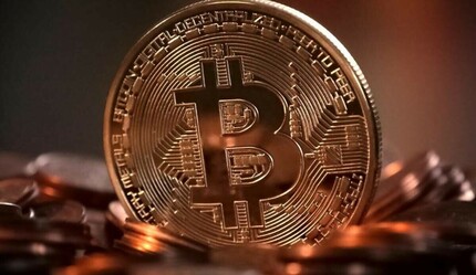 Bitcoin'in fiyatı 10 ayın zirvesine çıktı! Yeniden 30 bin doları aştı - ekonomi