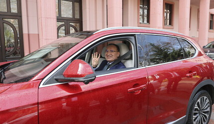 Bakanlar toplantıya Togg’larıyla geldi - t-otomobil