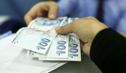 EYT EMEKLİ MAAŞI BAYRAM İKRAMİYESİ SON DURUM 2023: 240 bin kişi maaş farkını yarın alacak! Ödemeler tahsis numarasının son rakamına göre yapılacak - ekonomi