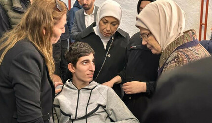 Cumhurbaşkanı Erdoğan'dan depremzede Ömer için protez kol ve bacak talimatı - politika