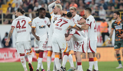 Alanyaspor - Galatasaray (1-4 ÖZET İZLE) Lider kazanmaya devam ediyor - spor