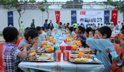 TİKA, Afganistan'da yetim çocukların yüzlerini güldürüyor - dunya