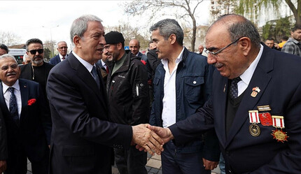 Bakan Akar'dan Millet İttifakı'na 'otobüs' benzetmeli 'terörle işbirliği' tepkisi - gundem