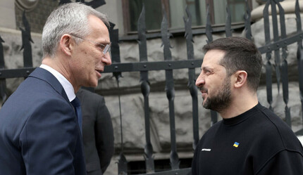 Stoltenberg Ukrayna'yı ziyaret etti, Kremlin tepki gösterdi - dunya