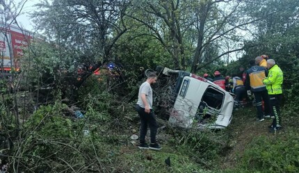 TEM'de korkunç kaza! Bayram tatili faciaya döndü: 13 yaralı - gundem