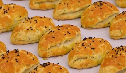 1 hafta bile geçse bayatlamayan gevrek poğaça! Pastacılar sırrını saklıyordu.. - saglik