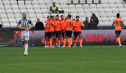 ÖZET I Giresunspor - Medipol Başakşehir (2-4 Maç Sonucu) Tehlike çanları Giresun için çalıyor! - spor