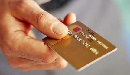 Milyonlarca kişiyi ilgilendiriyor, mahkemeden kredi kartı aidatında emsal karar - ekonomi