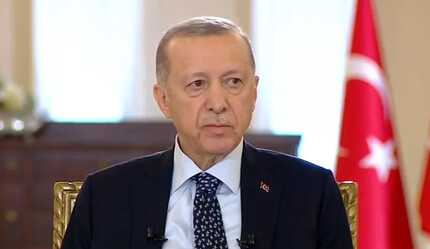 Canlı yayında rahatsızlanan Erdoğan’dan ilk açıklama: Yoğun çalışıyoruz, ciddi manada üşüttüm - secim-2023