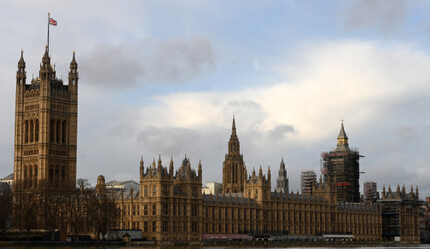 İngiltere'den göçmenleri hayal kırıklığına uğratacak adım! Avam Kamarası onayladı - dunya