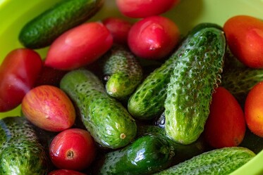 Tehlike büyük.. Domates ve Salatalık birlikte tüketilmemeli çünkü... - ekonomi
