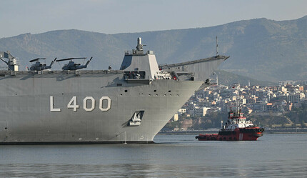 Türkiye’nin en büyük savaş gemisi TCG Anadolu İzmir’de - gundem