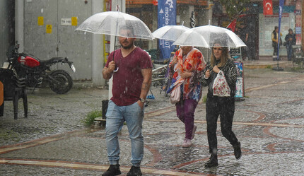 Mayıs yağmuru kuvvetli geliyor! Meteoroloji'den 12 kente sarı kodlu uyarı - gundem