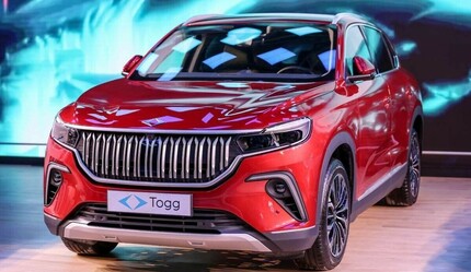 Togg’u inceleyen vatandaş: Karşı görüşlü, olmama rağmen bu aracı çok sevdim - secim-2023
