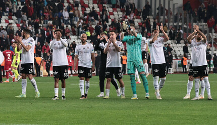 Beşiktaş yönetimi Mert Günok ve Salih Uçan ile yeni sözleşme imzalamak için görüşmelere başladı - spor