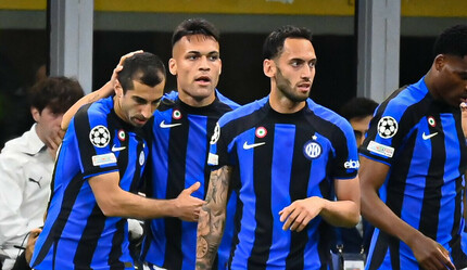 ÖZET Milan - İnter (0-2 Maç Sonucu) Hakan Çalhanoğlu Devler Ligi finaline çok yakın - spor