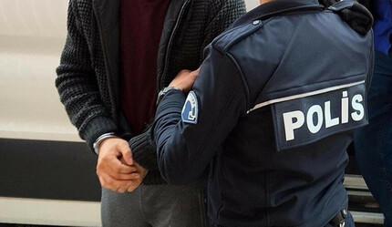 İstanbul'da terör örgütünün flamasını açan şüpheli gözaltına alındı - gundem