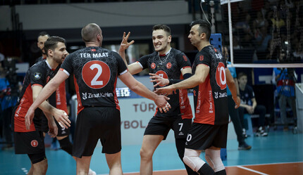 Ziraat Bankkart Efeler Ligi'nde üst üste 3. kez şampiyon oldu - voleybol