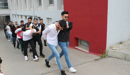 “Sazan sarmalı” yöntemiyle 1 milyon liralık vurgun! 7 tutuklama - gundem