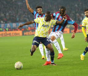 Fenerbahçe - Trabzonspor CANLI | Kadıköy'de kritik gece - spor