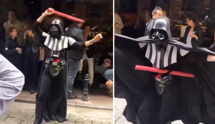 Ünlü oyuncu Darth Vader kostümüyle sokakta göbek attı… Görenler cep telefonuna sarıldı - magazin