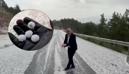Sivas’ta ceviz büyüklüğünde dolu! Vatandaşlar araçlarını battaniyeyle korudu - gundem