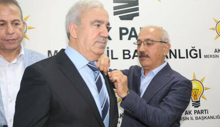 İYİ Parti'den istifa edip AK Parti'ye katıldılar! Rozetlerini Lütfi Elvan taktı - secim-2023