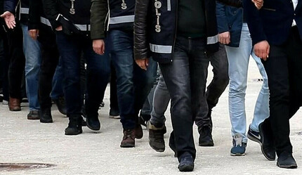 İstanbul merkezli 5 ilde 'uluslararası dolandırıcılık şebekesi'ne operasyon! 12 gözaltı - gundem