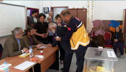 Sağlık Bakanlığı'nın aracıyla sandığa götürüldü - saglik