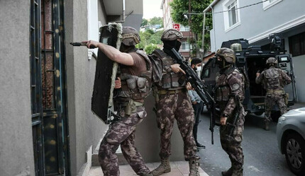 Farklı suçlardan aranan 25 hükümlüye baskın! - gundem