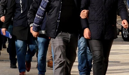 Depremle canları yanan vatandaşları ucuz konteyner hayaliyle dolandırdılar - gundem