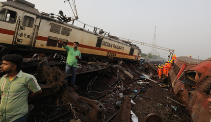 Hindistan'daki tren kazası hafızaları tazeledi: İşte dünyanın en büyük tren kazaları - dunya