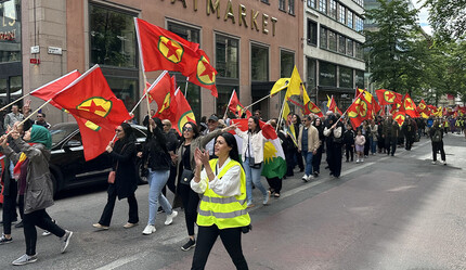 İsveç'te skandal gösteri! PKK destekçileri Erdoğan'ı ve NATO'yu hedef aldı - dunya