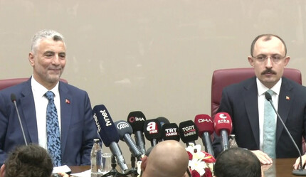Ticaret Bakanlığı'nda devir teslim: Ömer Bolat görevi, Mehmet Muş'tan devraldı - politika