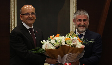 Ekonomide devir teslim, Mehmet Şimşek görevi devraldı: Enflasyon ve refah mesajı - gundem