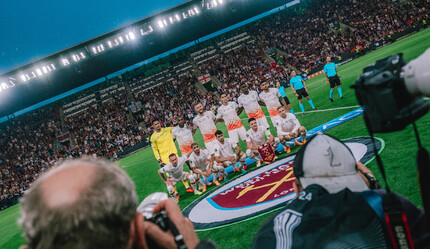 ÖZET Fiorentina - West Ham United (2-1 Maç Sonucu) Jared Bowen attı, UEFA Konferans Ligi'nde şampiyonluk geldi - spor