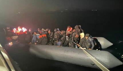 Yunanistan göçmenleri ölüme itti, Türk Sahil Güvenlik kurtardı - gundem