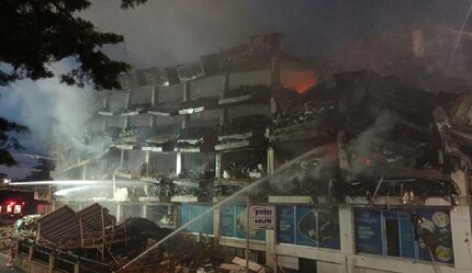Başakşehir’de iş hanındaki yangın 31 saat sonra kontrol altına alındı   - gundem