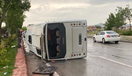 Afyonkarahisar'da askeri araç devrildi: 10 yaralı - gundem