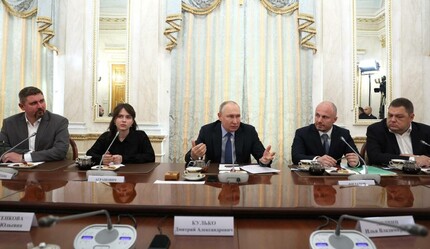 Putin'den Ukrayna'ya sert mesaj: Savunma sanayisi yakında tarihe karışacak - dunya