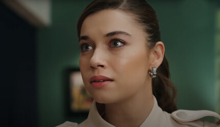 Afra Saraçoğlu beyazlar içinde… Gören herkes geline benzetti - magazin