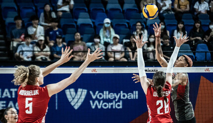Filenin Sultanları Polonya'ya farklı kaybetti - voleybol