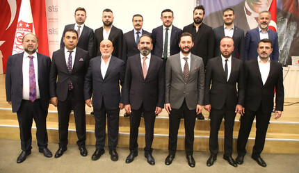 Sivasspor yeni yönetiminde kimler var? Mecnun Otyakmaz hedefi Süper Lig şampiyonluğu ilan etti - spor