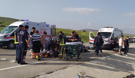 Antalya'da korkunç kaza! 3 ölü, 9 yaralı - gundem